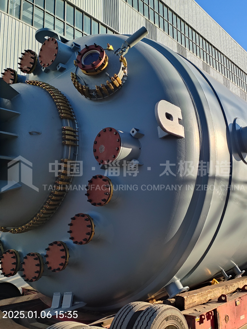 8 萬(wàn)升閉式反應(yīng)釜發(fā)車！太極制造刷新大型設(shè)備交付紀(jì)錄